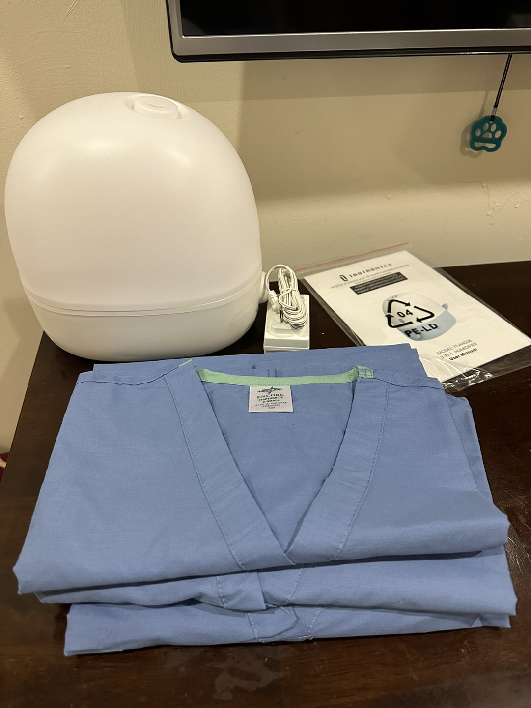 Scrub tops (XS)
