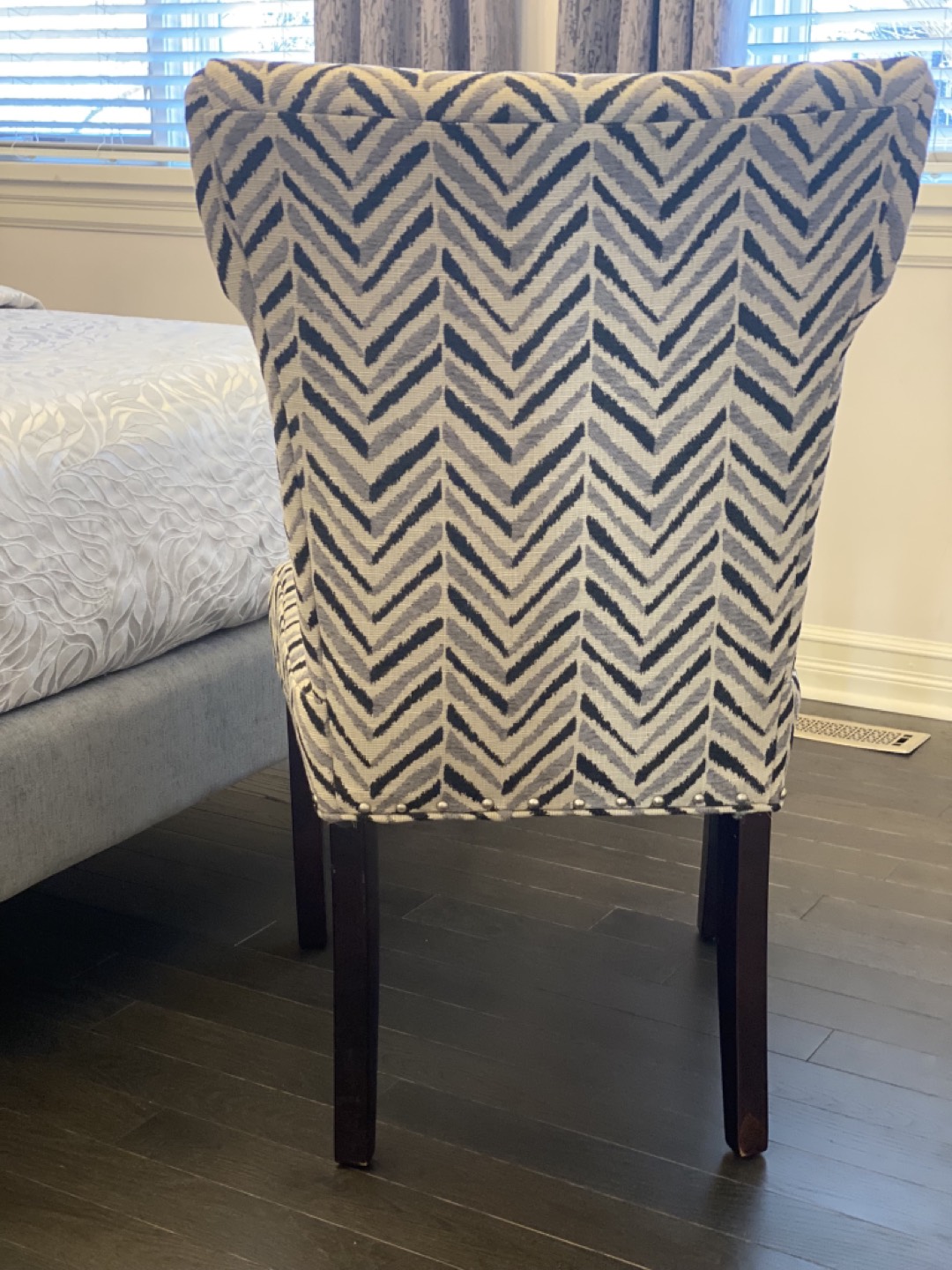 Occasional chair Chevron design Mint conditions - photo 3