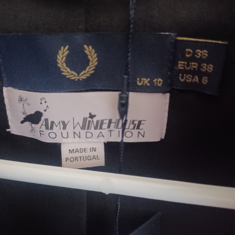 Fred Perry Amy Winehouse foundation jacket image indicator(3)