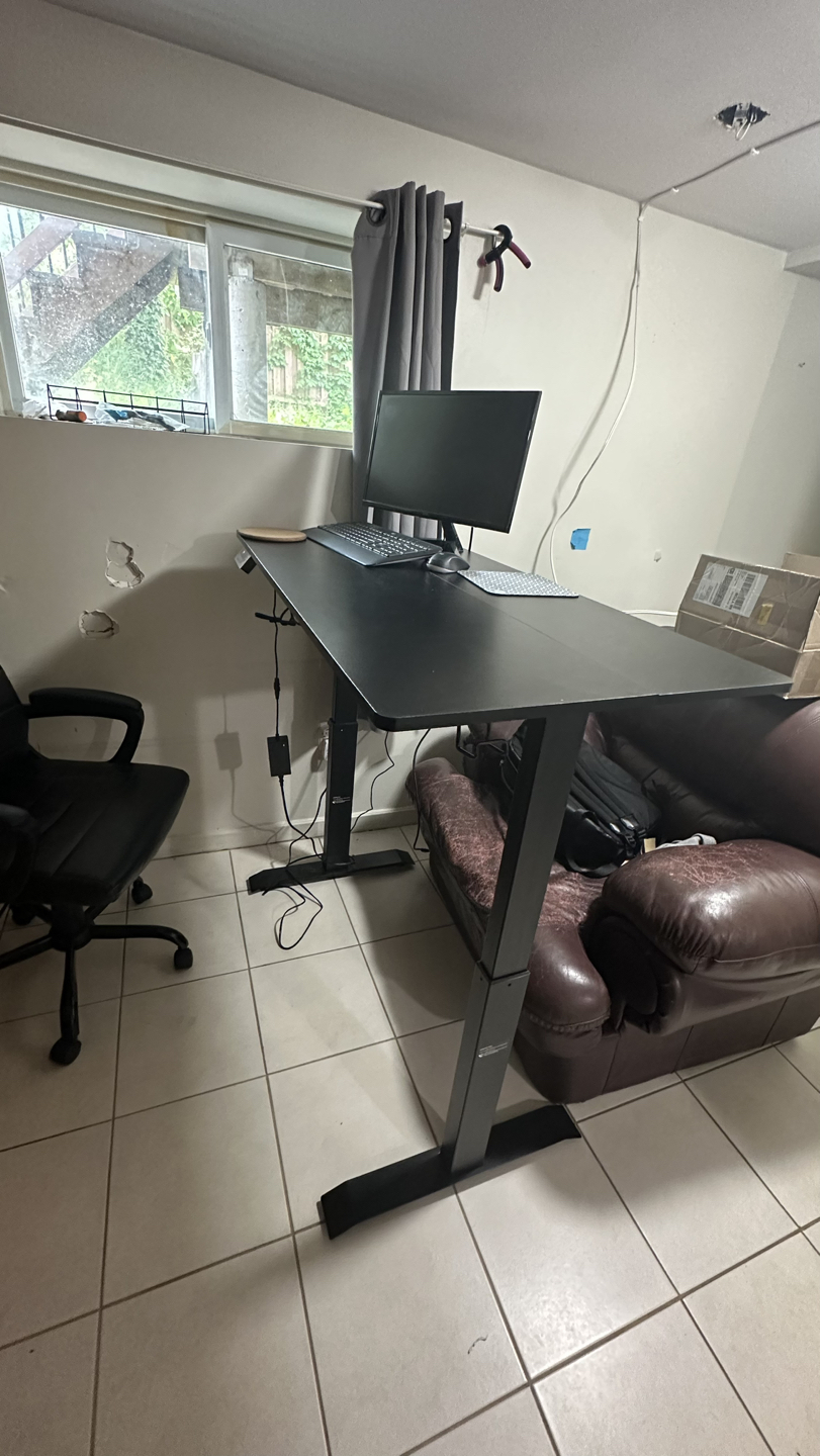 Standing office desk