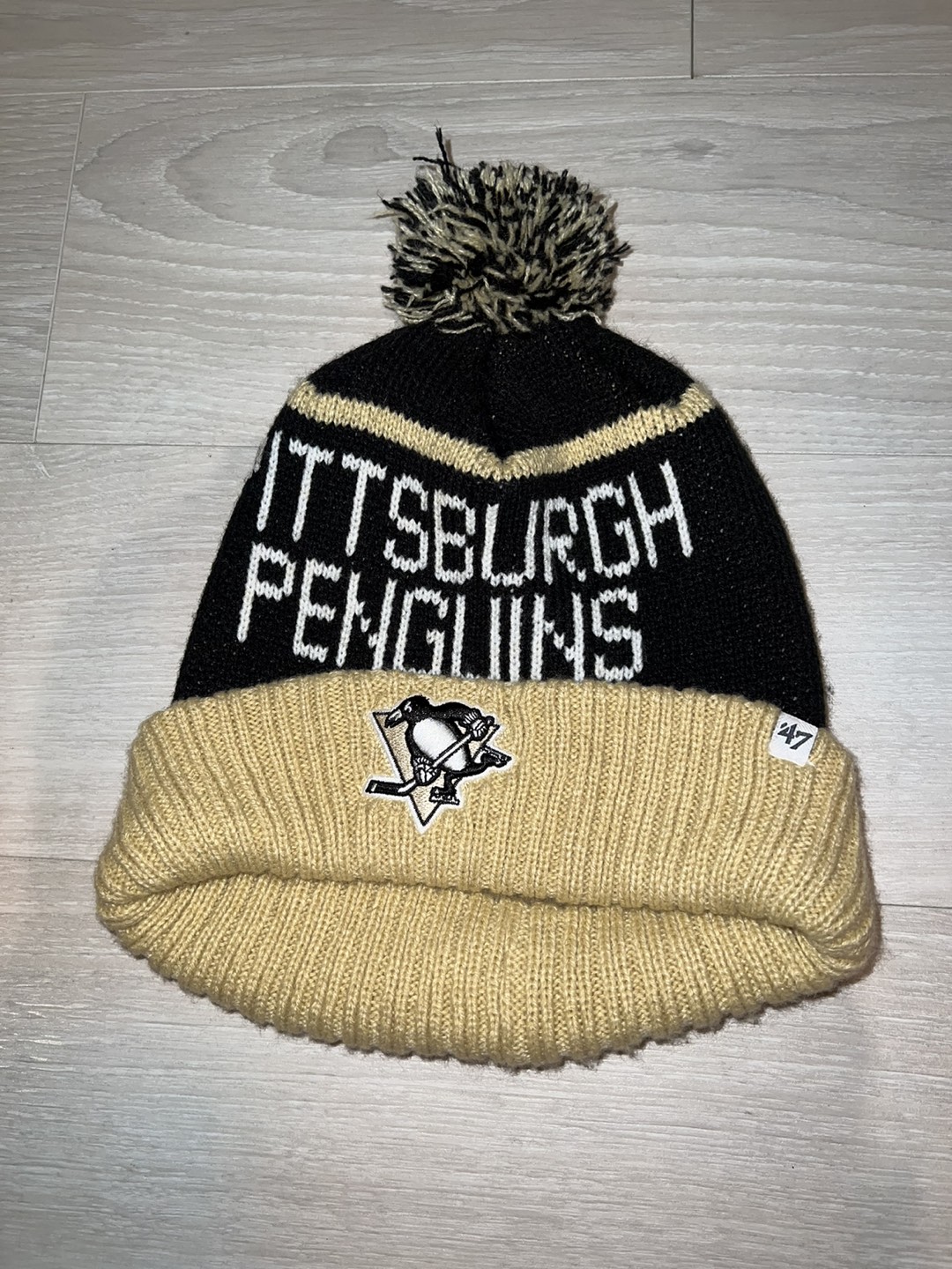 NY Knicks and Pittsburg Penguins Winter Hat - photo 3