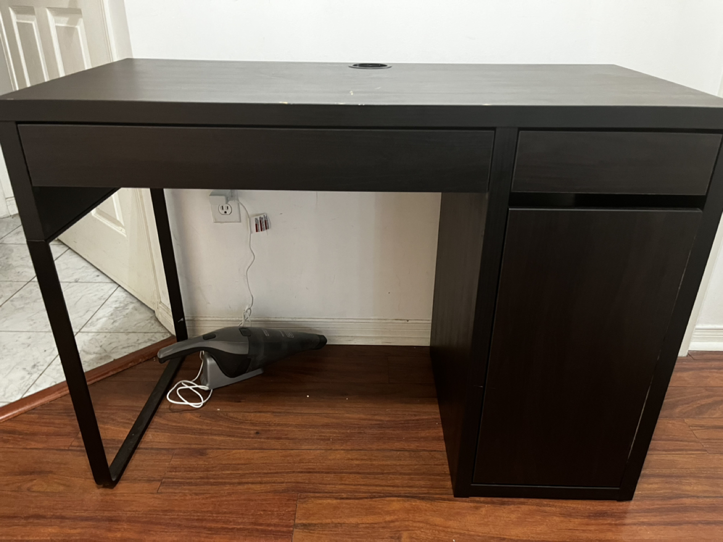 Ikea Office desk - Pick up only - photo 3
