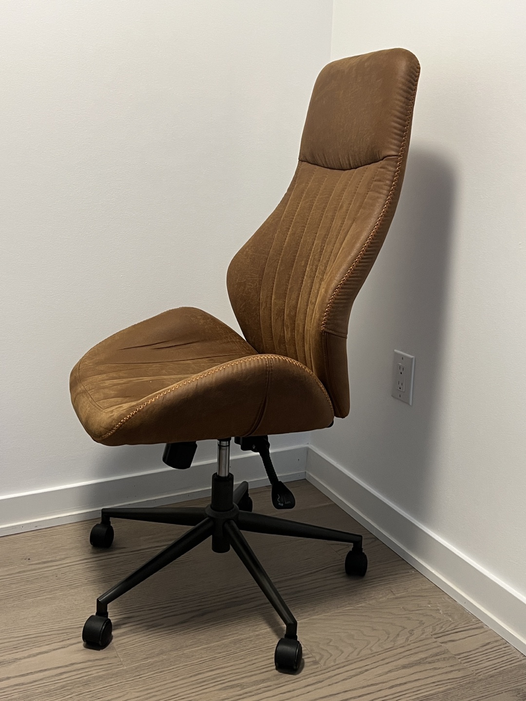 Executive Chair thumbnail
