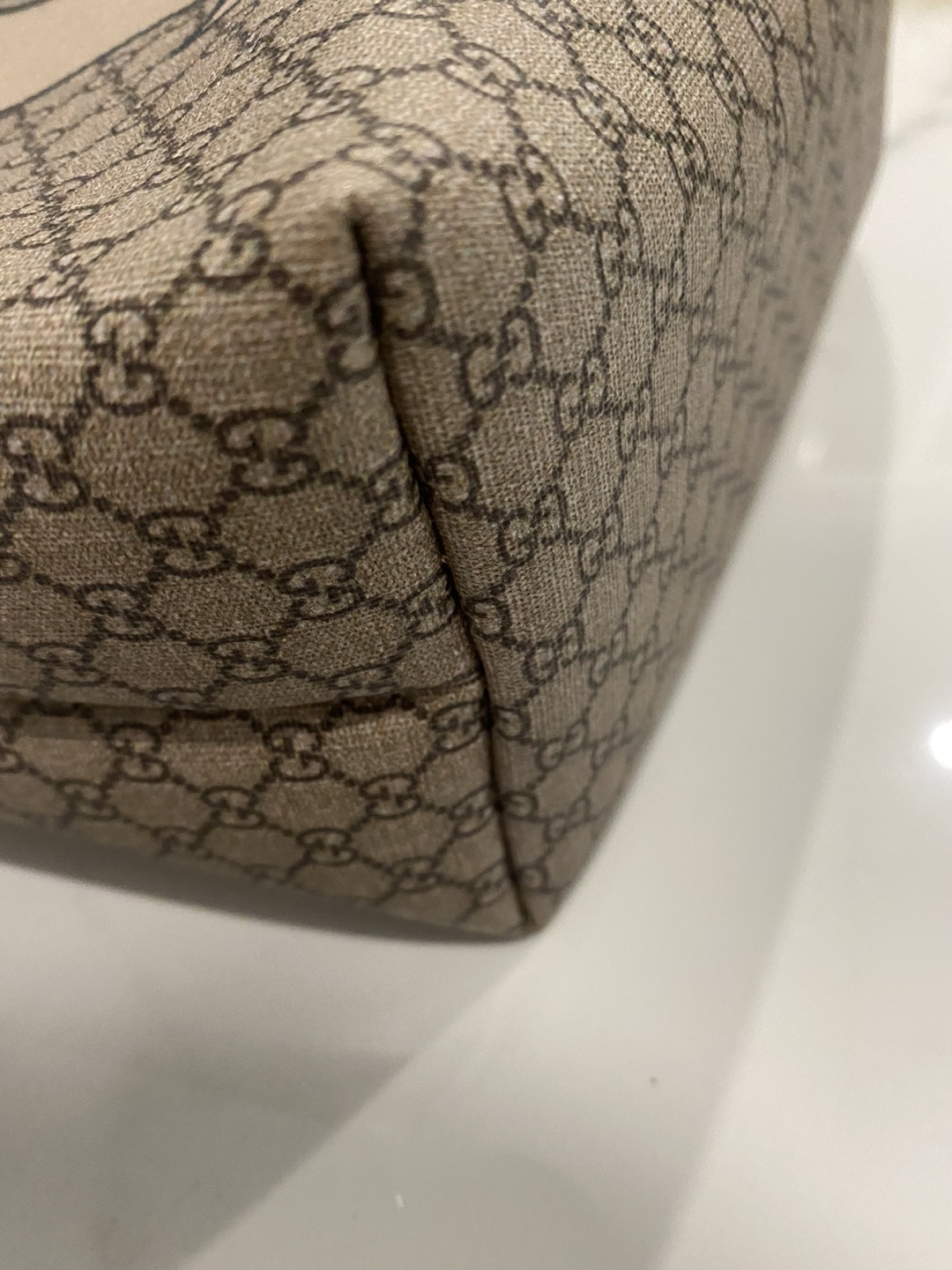 Gucci small bag image indicator(3)