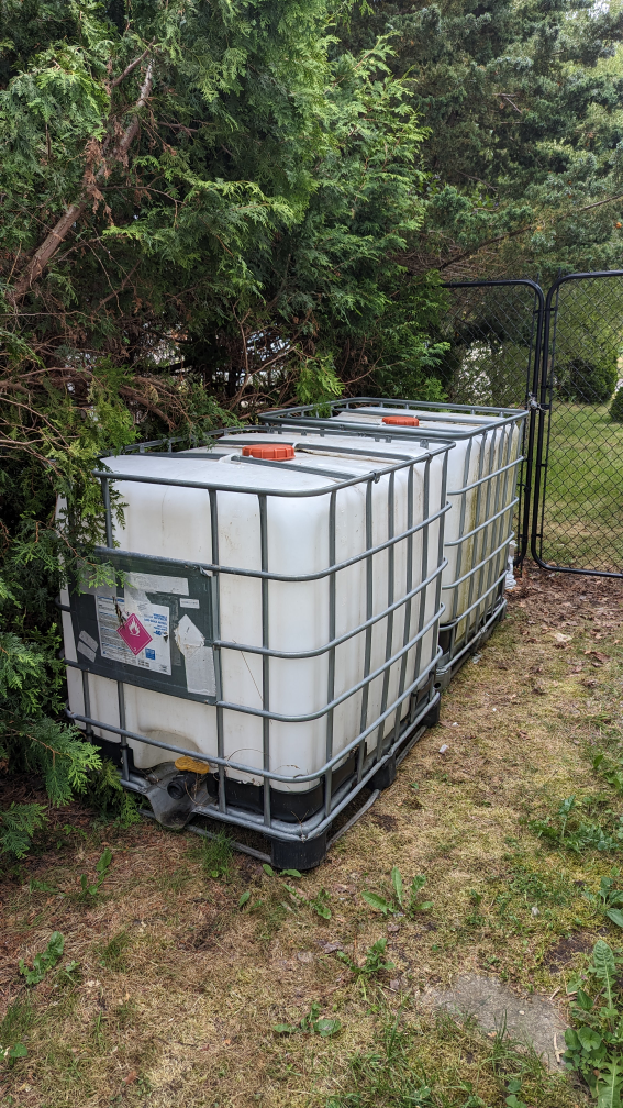 IBC Totes/Water Storage Totes with Cage