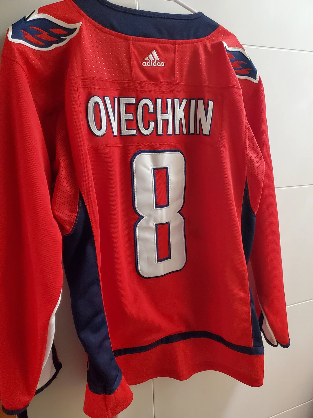 Washington Capital's (Alexander Overchkin) Jersey image indicator(2)