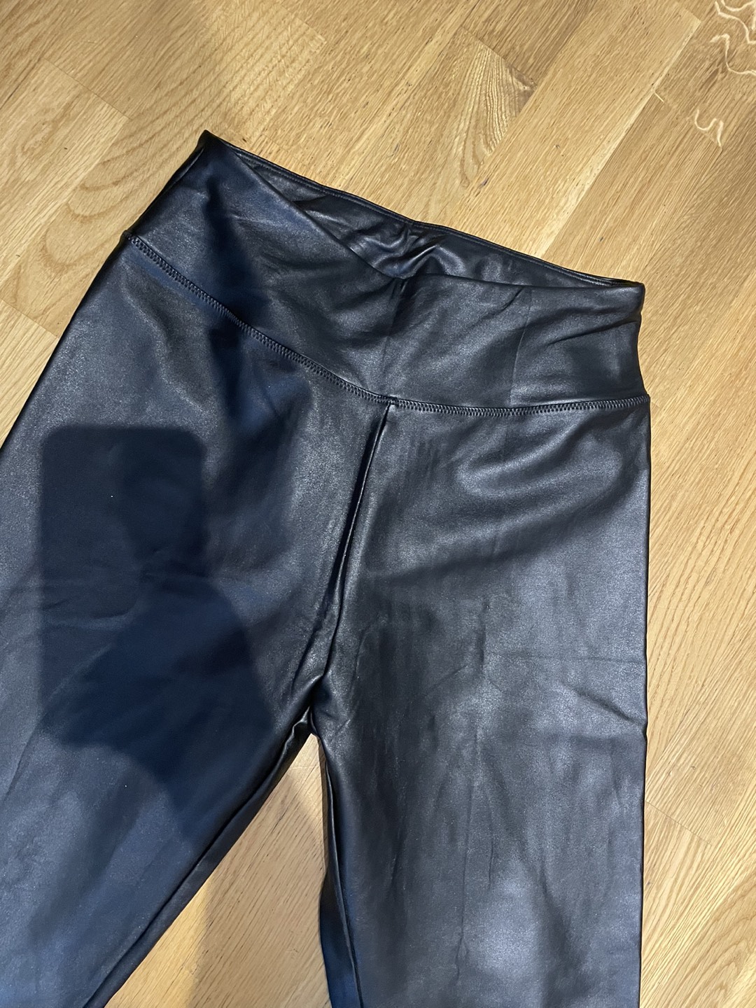 Black faux leather jeans image indicator(2)