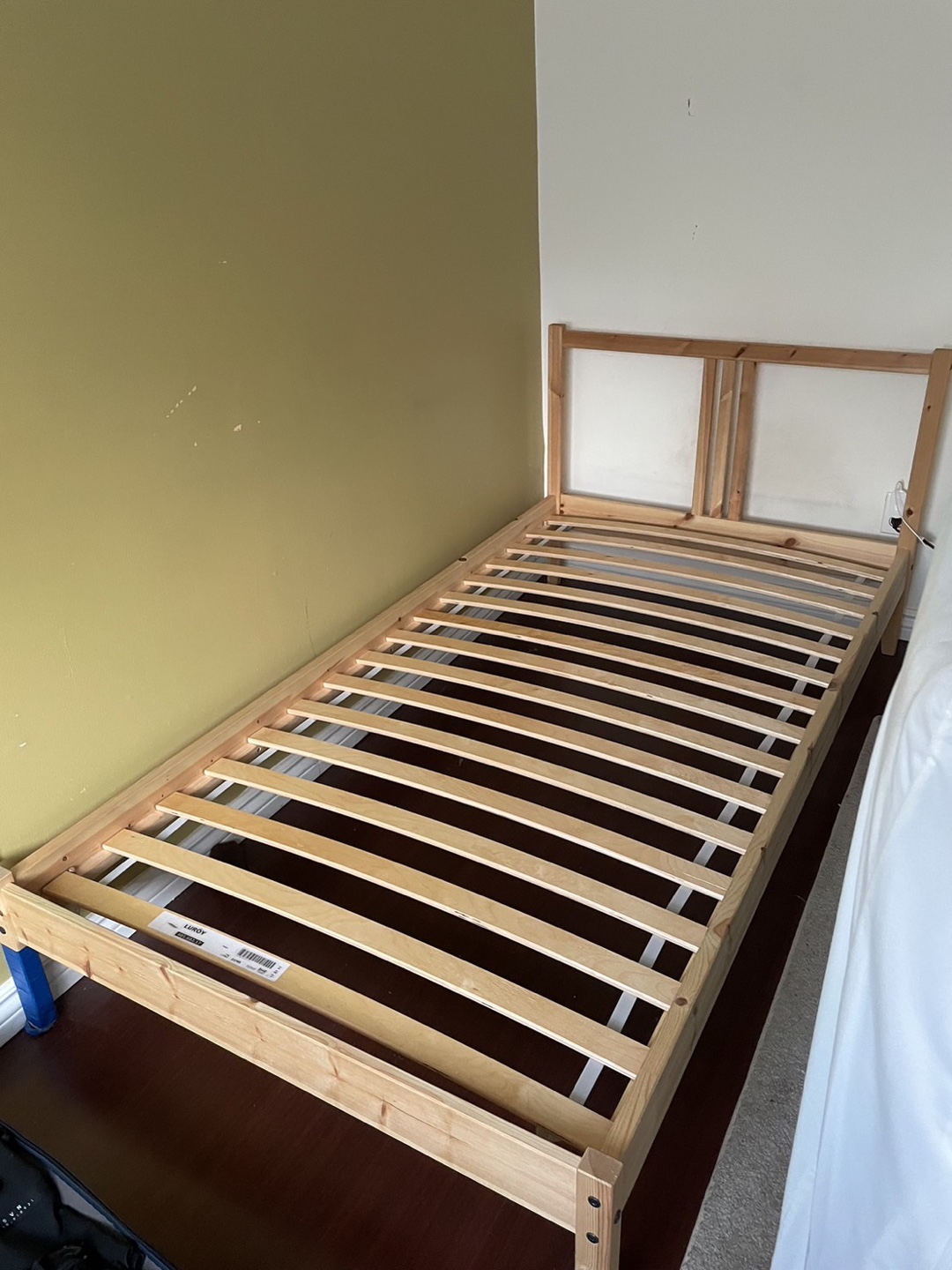 IKEA TWIN BED - photo 2
