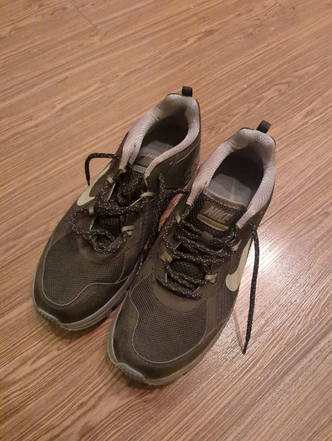 Nike runners size US 11 thumbnail