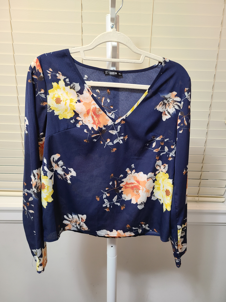 Floral blouse thumbnail