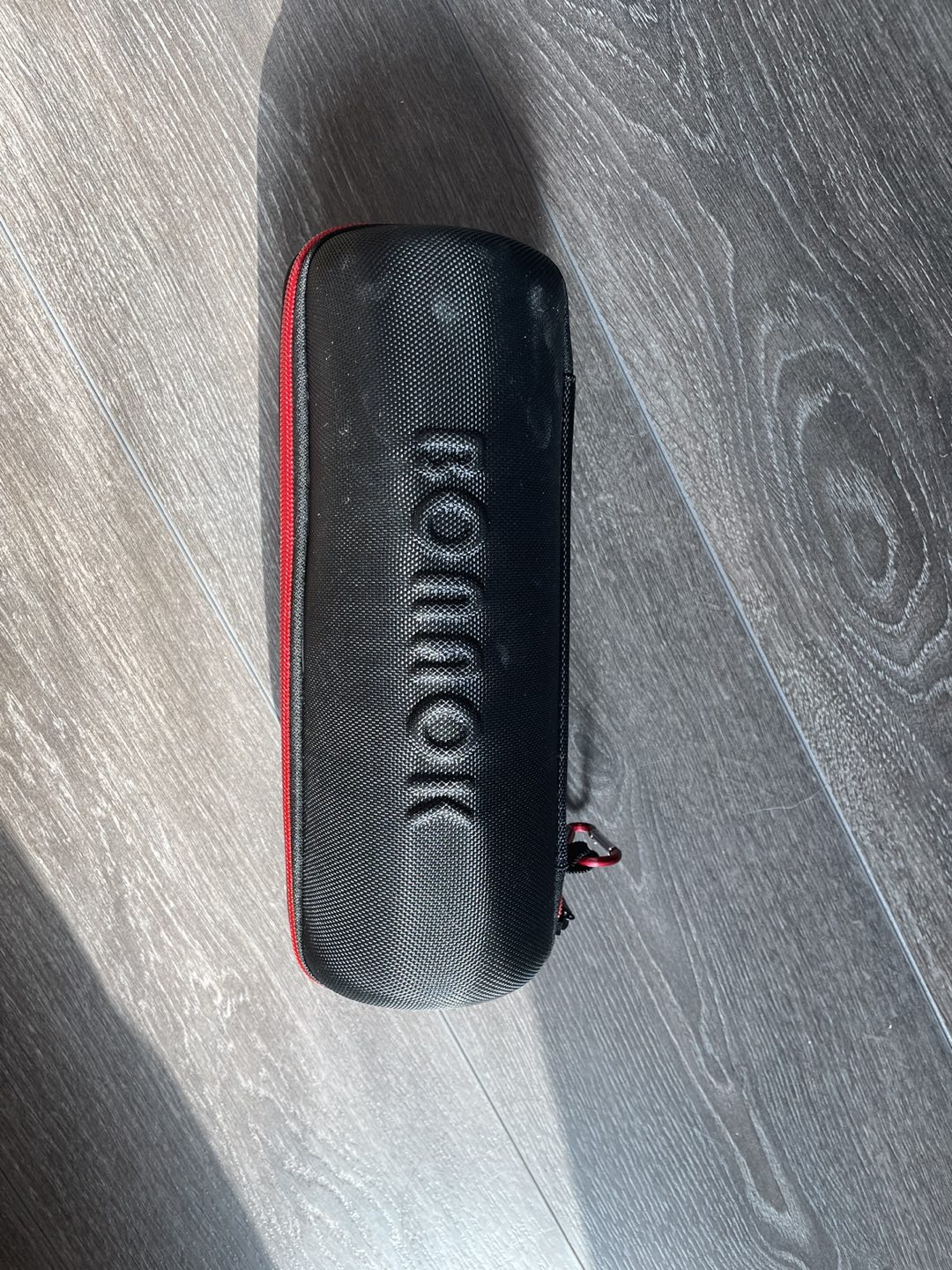 Wireless handheld microphone