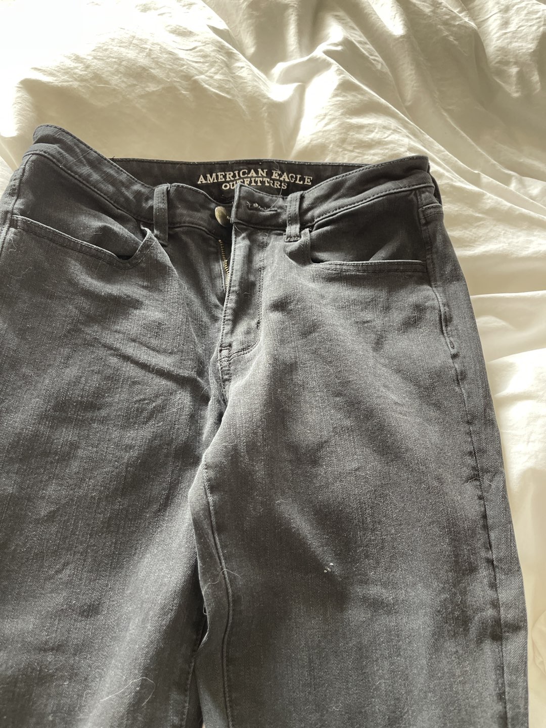 Women’s jeans thumbnail