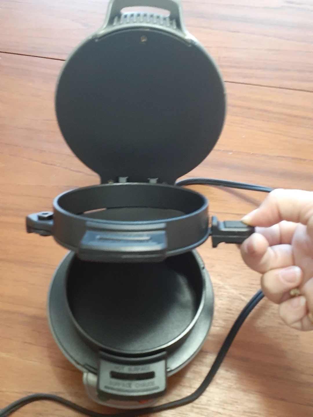 Hamilton Beach Breakfast Sandwich Maker - photo 2