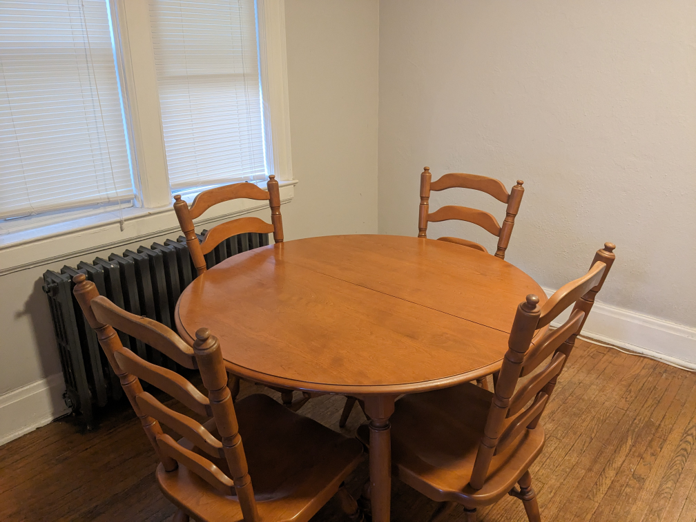 urgent sale: Vintage Ontario -made wooden dining set - photo 4