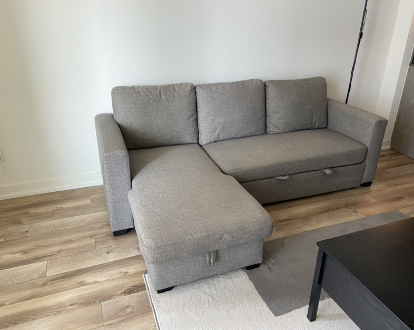 Hendrick Pullout Reversible Sleeper Sectional Sofa Couch - photo 4