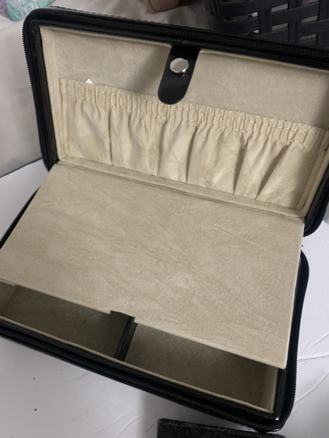 Leather jewelry box - photo 3