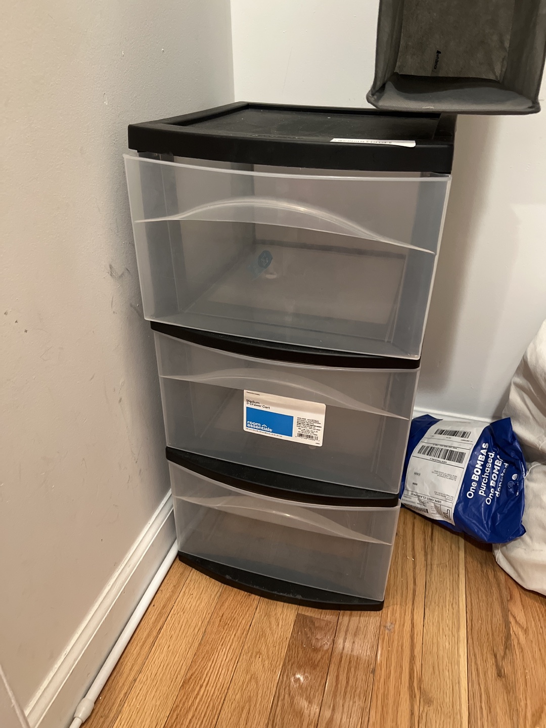 Storage bin