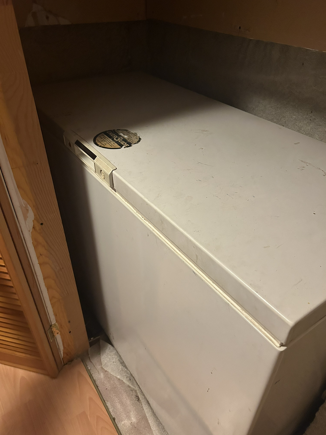 Large freezer free pick up only in ajax