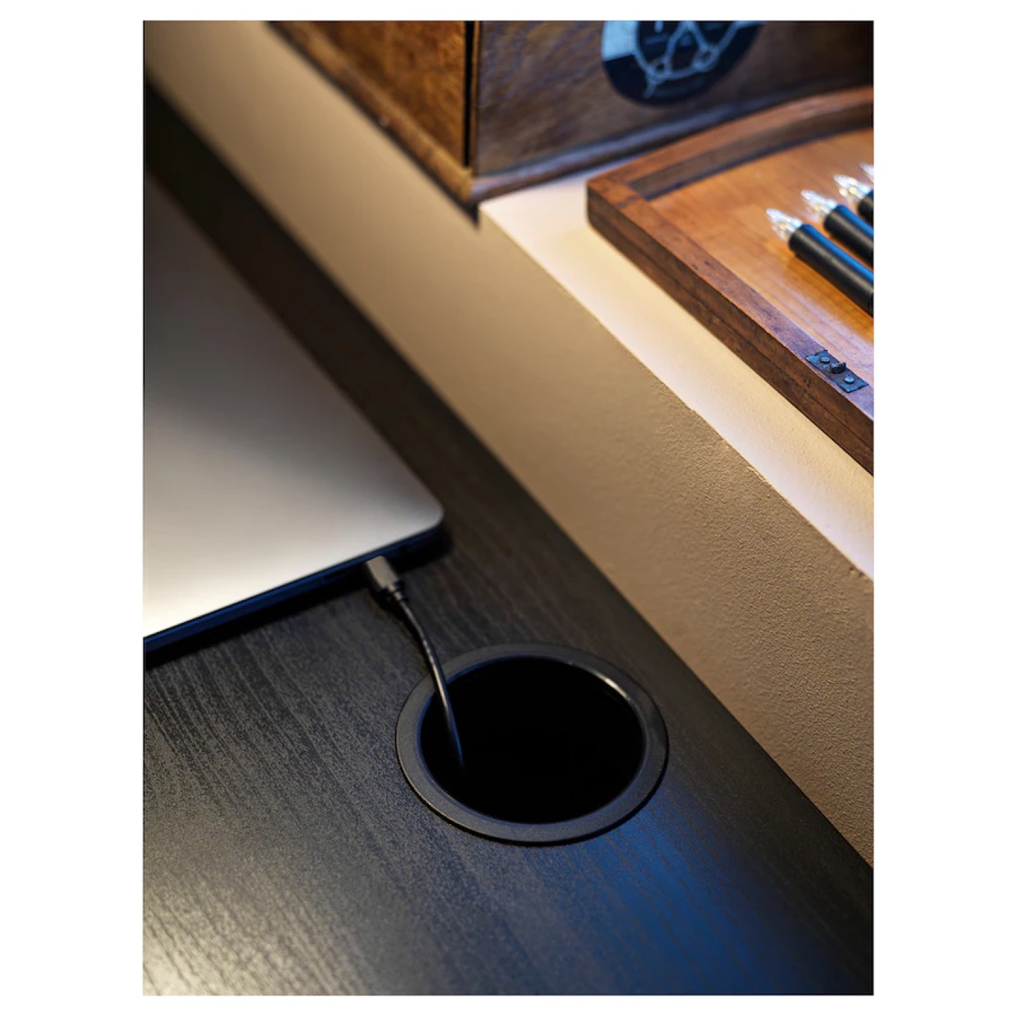 IKEA MICKE STUDY TABLE - photo 3
