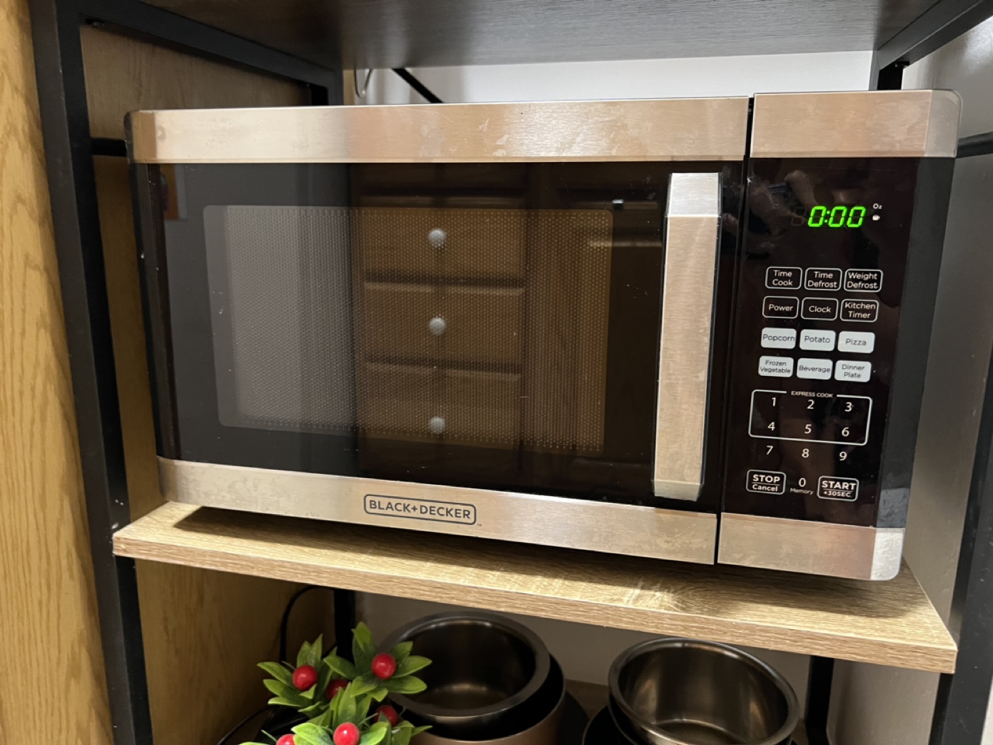Black & Decker microwave 0.9cu 900W Stainless Steel