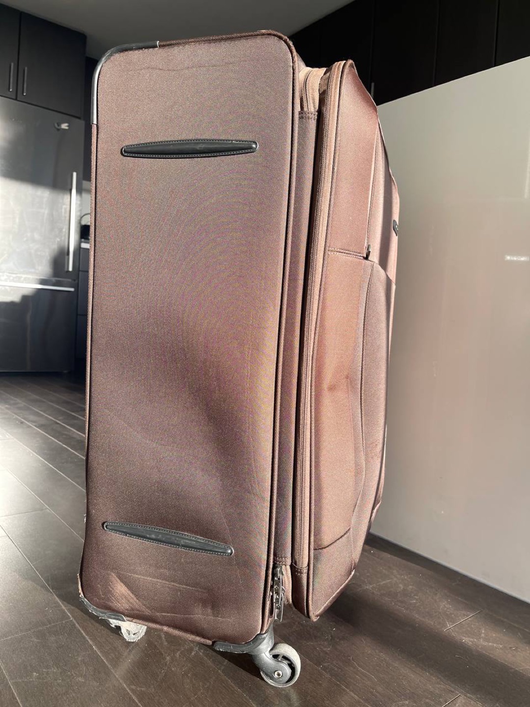 Samsonite Suite Case with Extender image indicator(4)