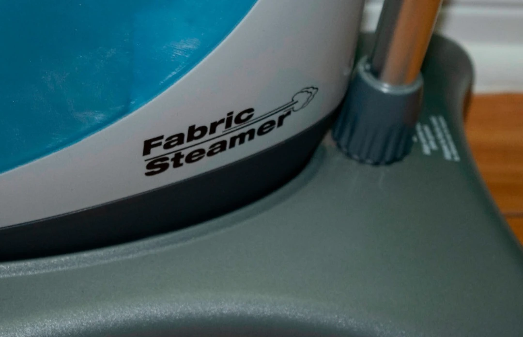 Shark Professional Vertical Fabric ( Garment) Portable Steamer - photo 2