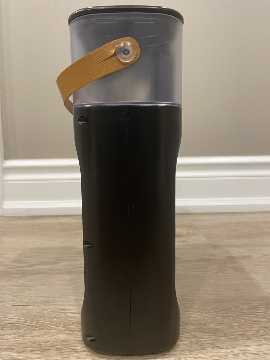 Portable Cooling Fan/AC with mist sprayer - photo 3