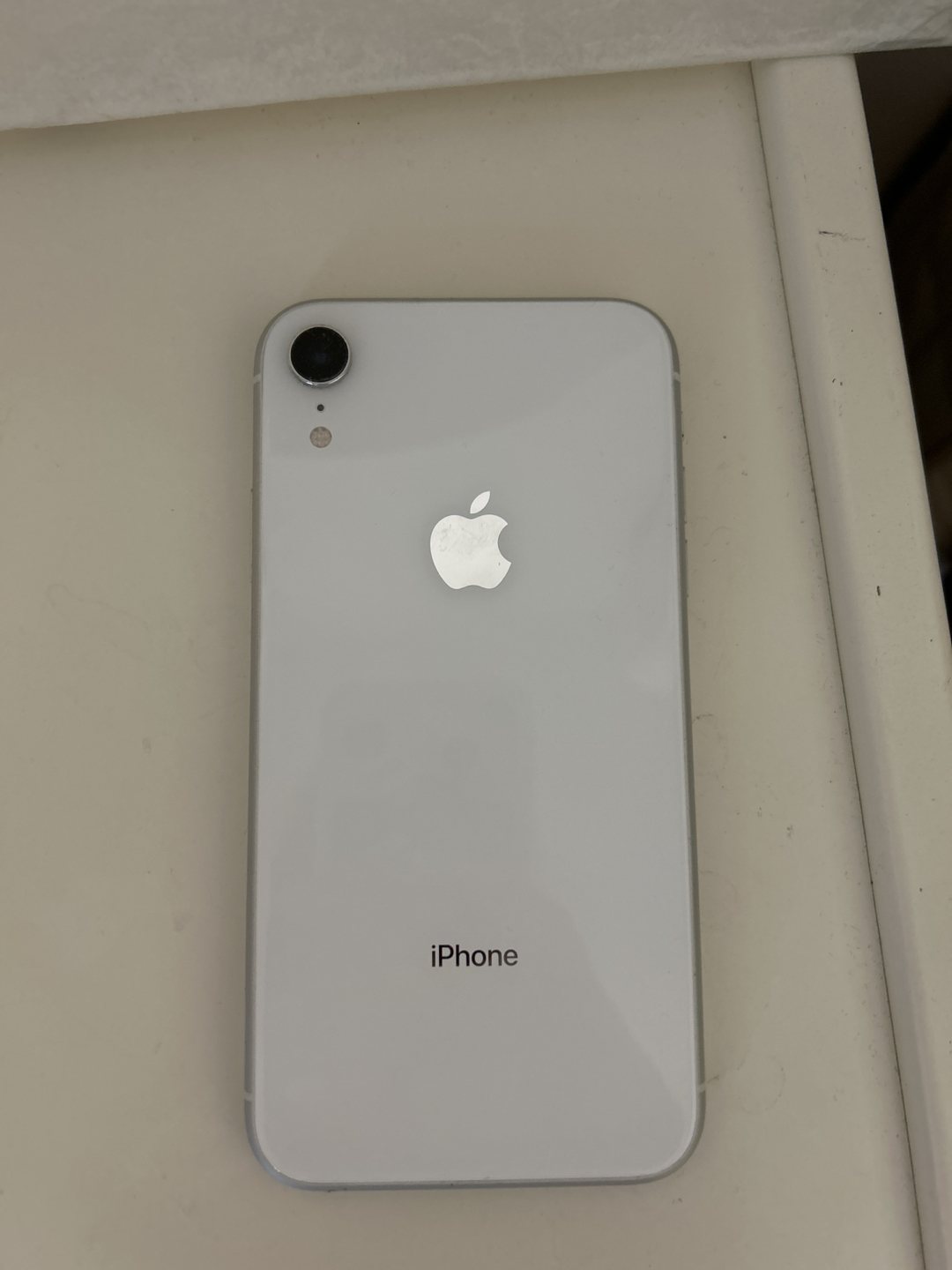 iPhone XR 68 GB - photo 2