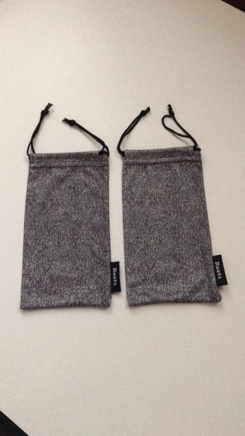 2 Roots Soft Eyeglass Pouches image indicator(2)