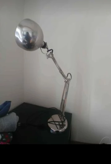 Table lamp