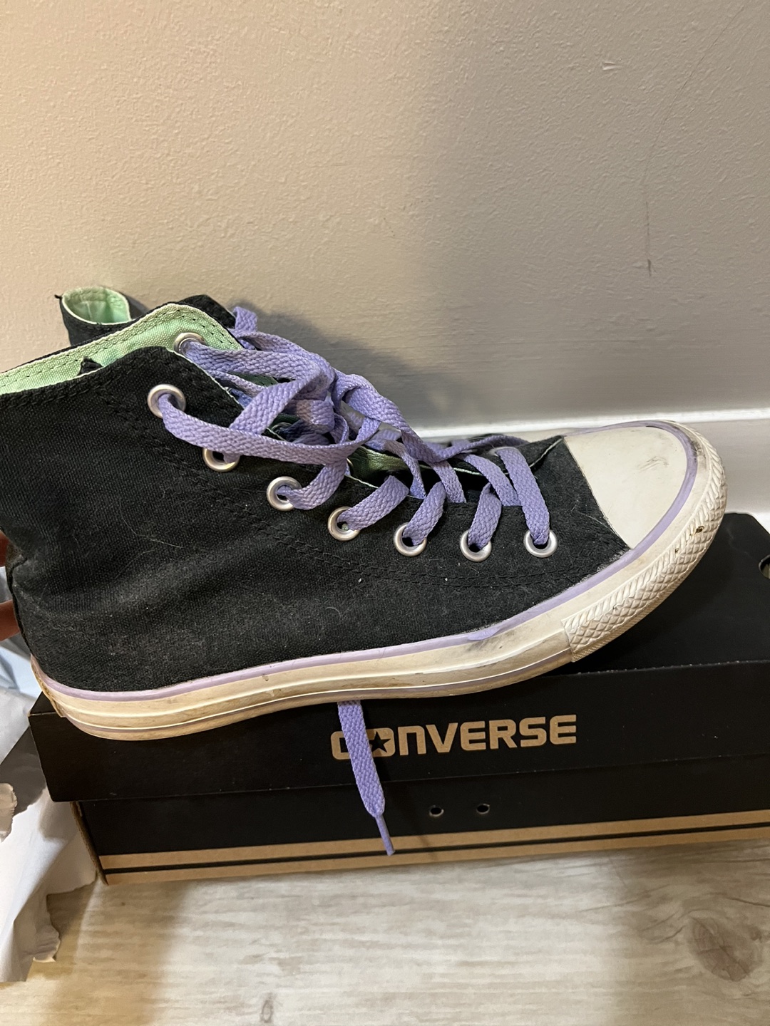 Converse thumbnail