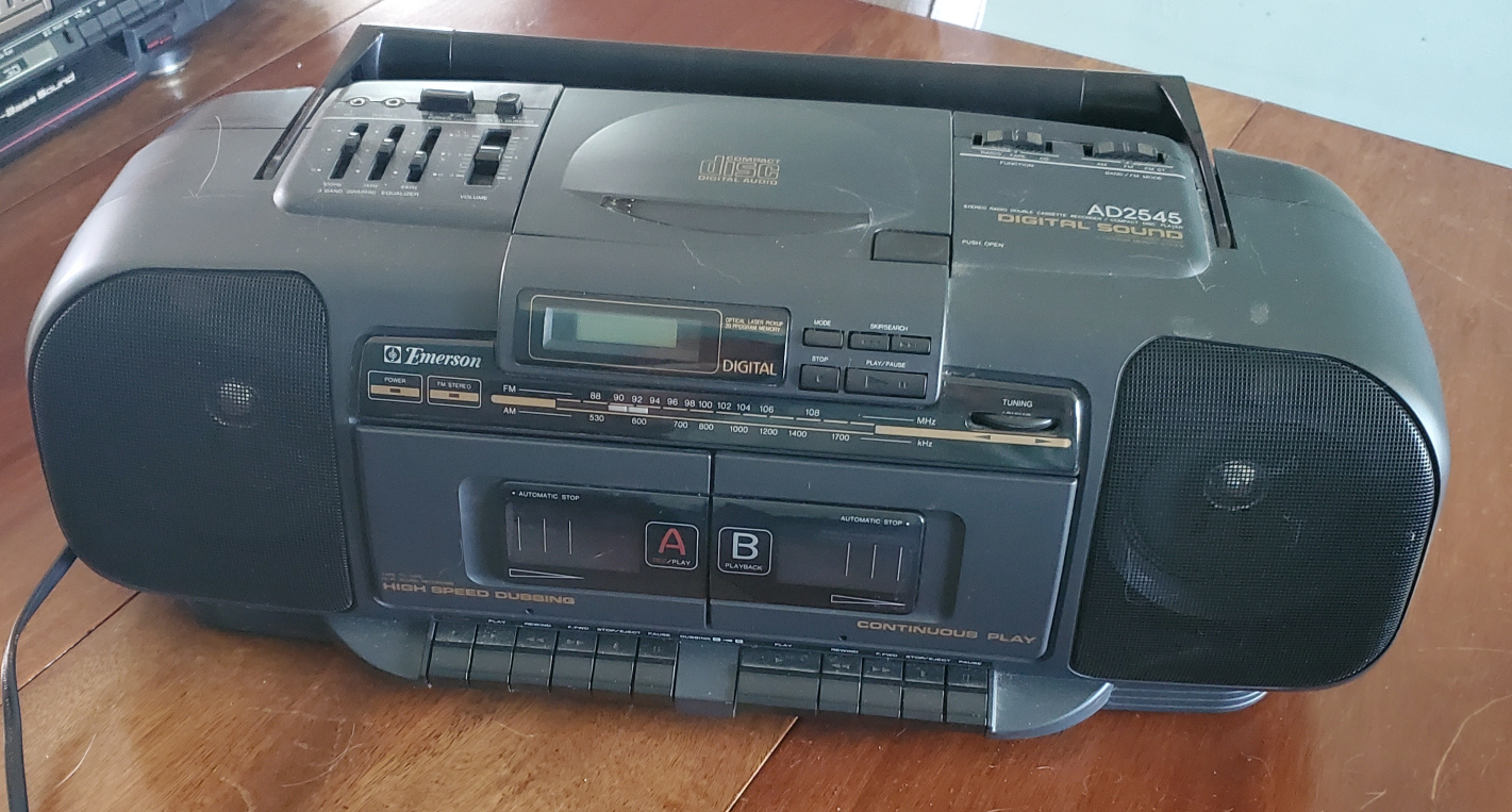 Emerson CD player, Dual Cassette, Stereo, Boom Box - photo 2