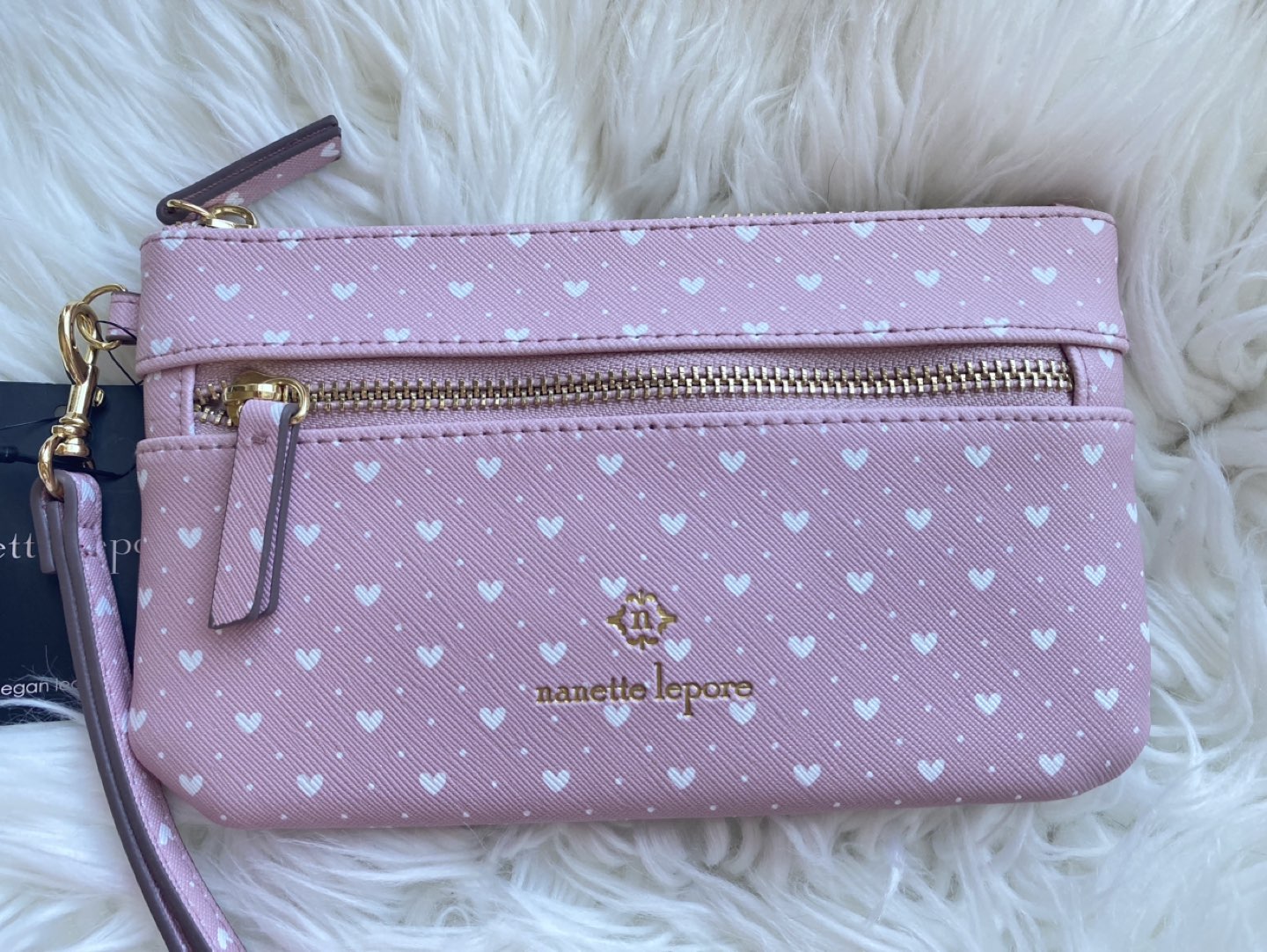 NEW beautiful pink and white hearts wristlet thumbnail