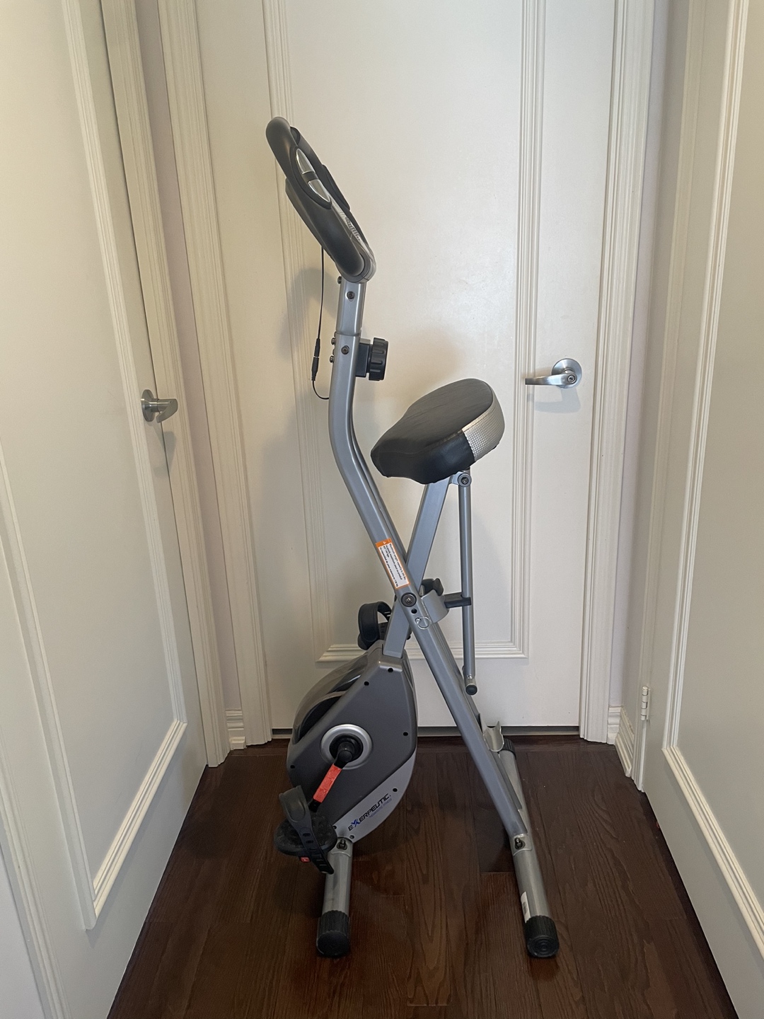 Compact exercise bike - photo 2