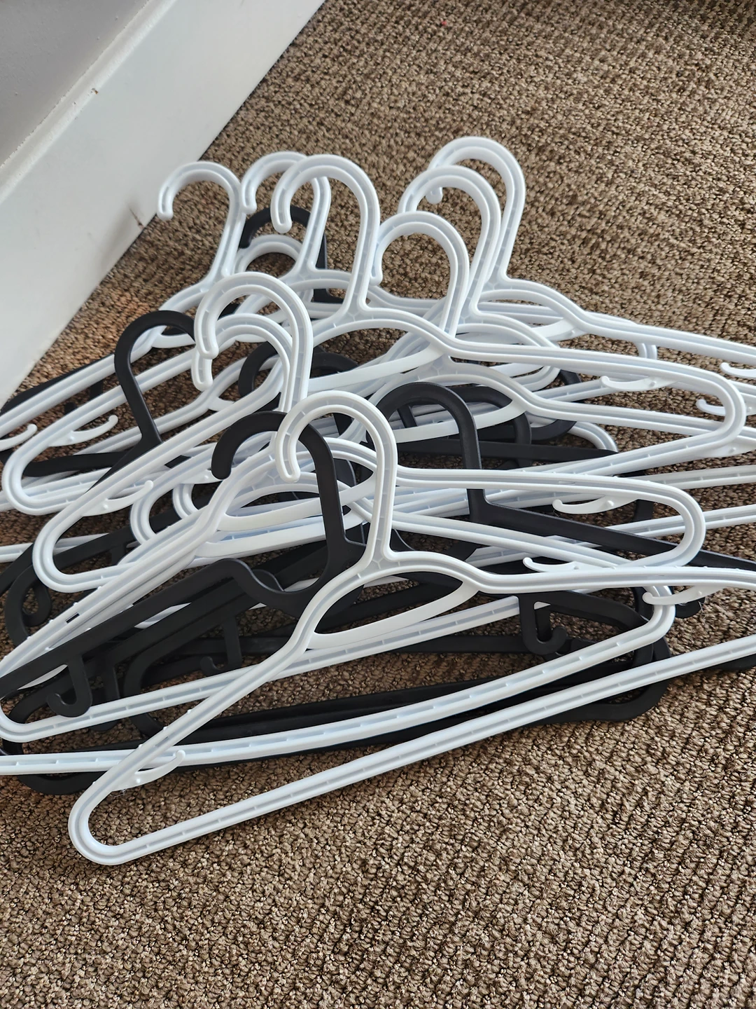 25 pc cloth hangers