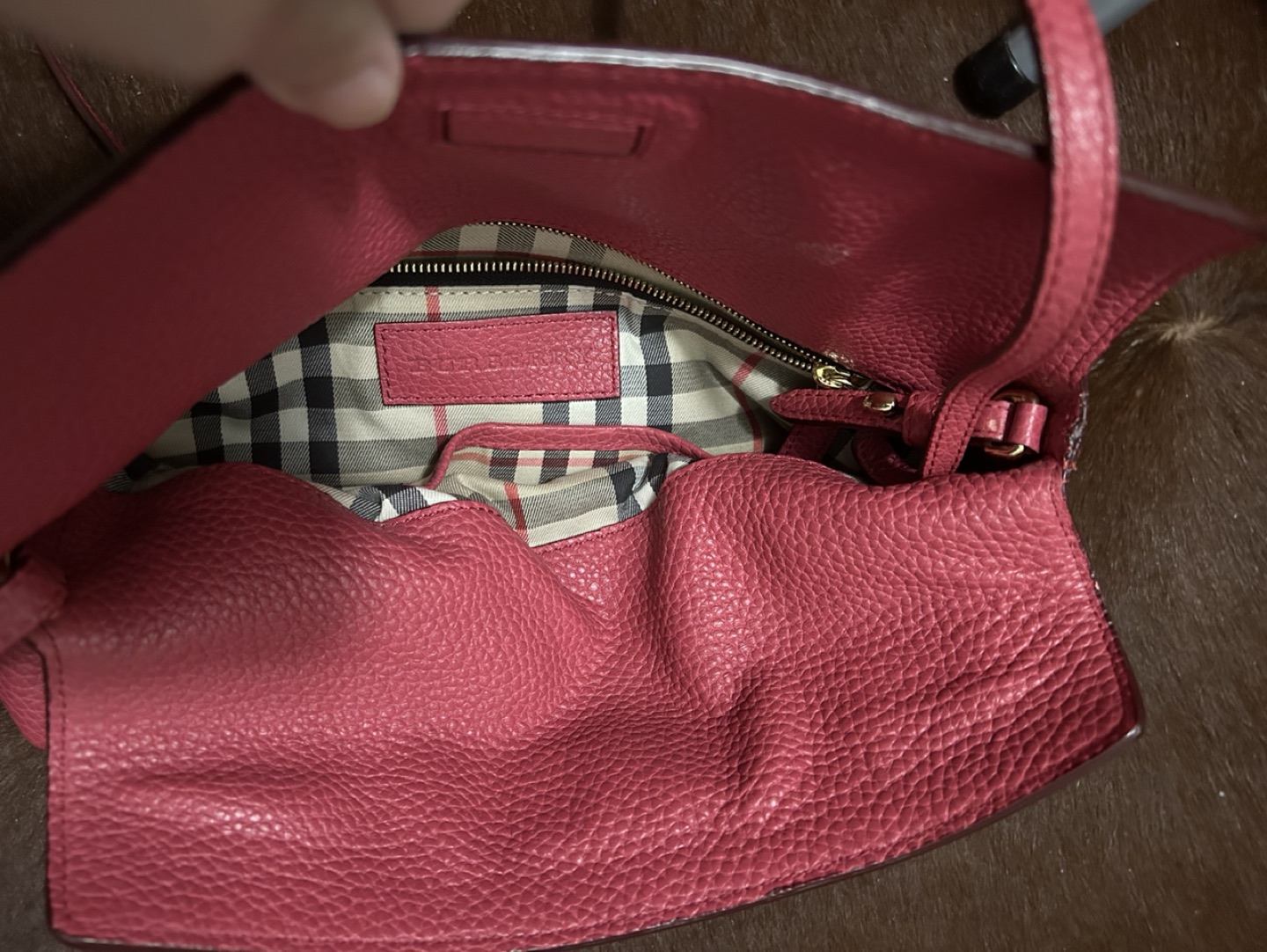 Burberry handbag image indicator(4)