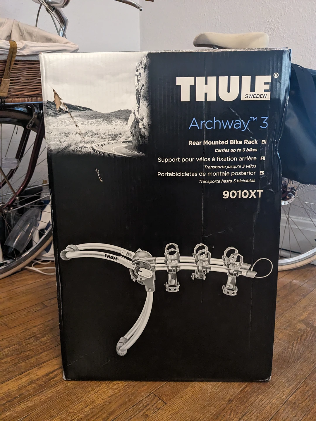 Thule rear mounted bike rack (for 3 bikes)