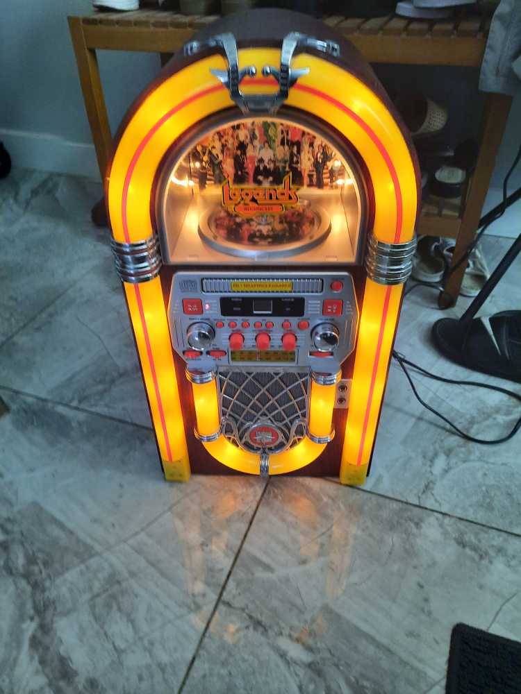 karaoke,CD, radio player thumbnail