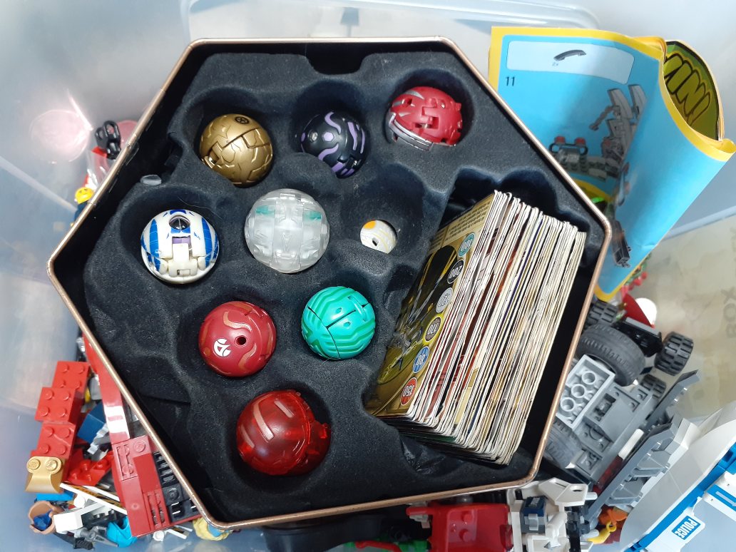 BOX OF LEGO AND BAKUGAN - photo 2