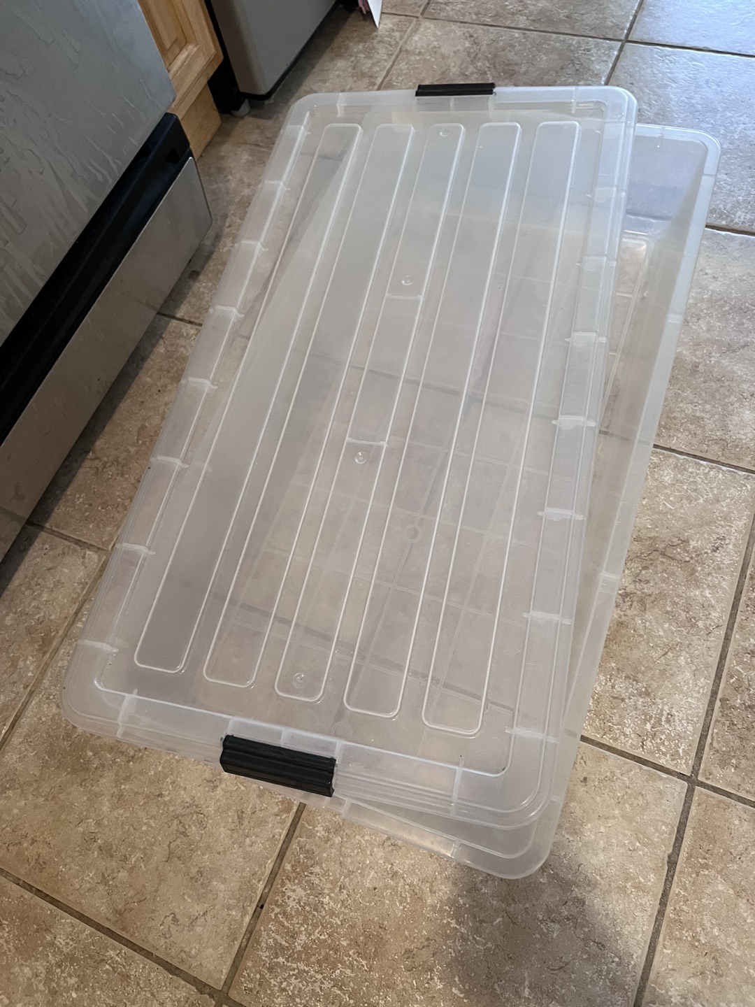 Storage bin