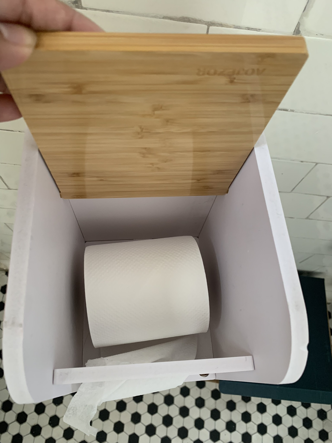 Toilet paper holder - photo 2