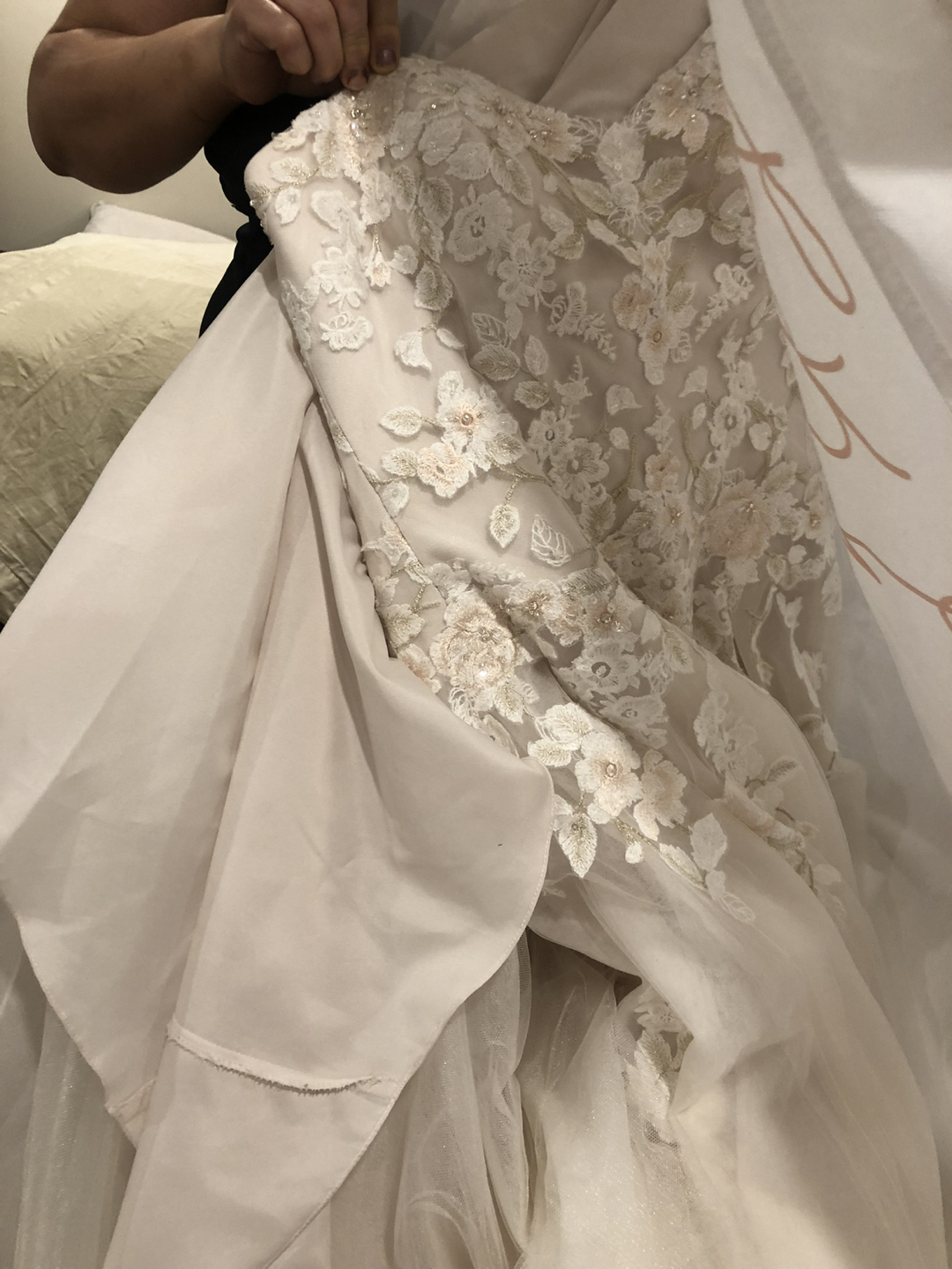 Wedding dress !! Never worn!! - photo 4