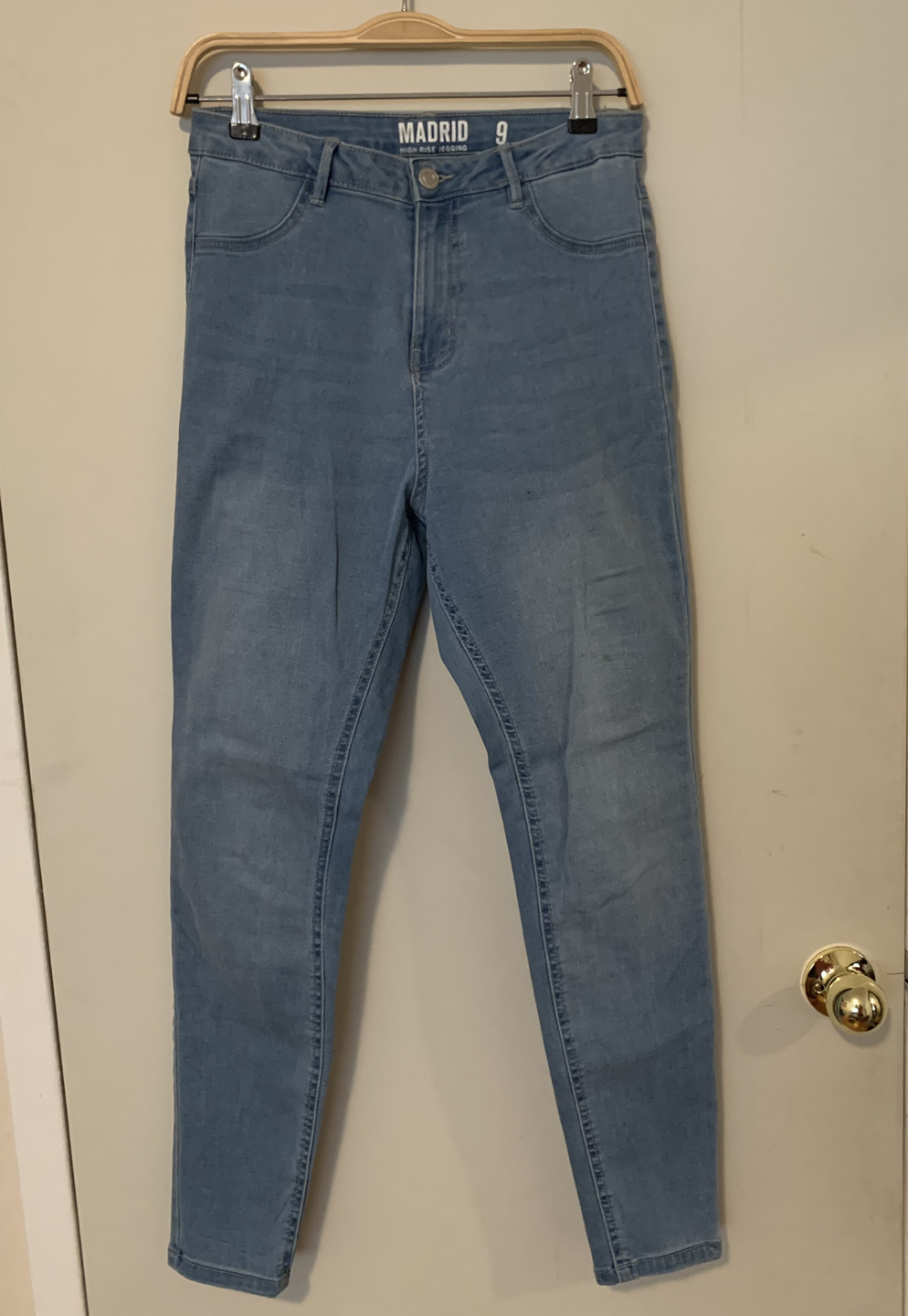 High Rise Jeans image indicator(2)