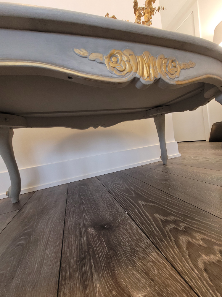 coffee table with glass top image indicator(4)