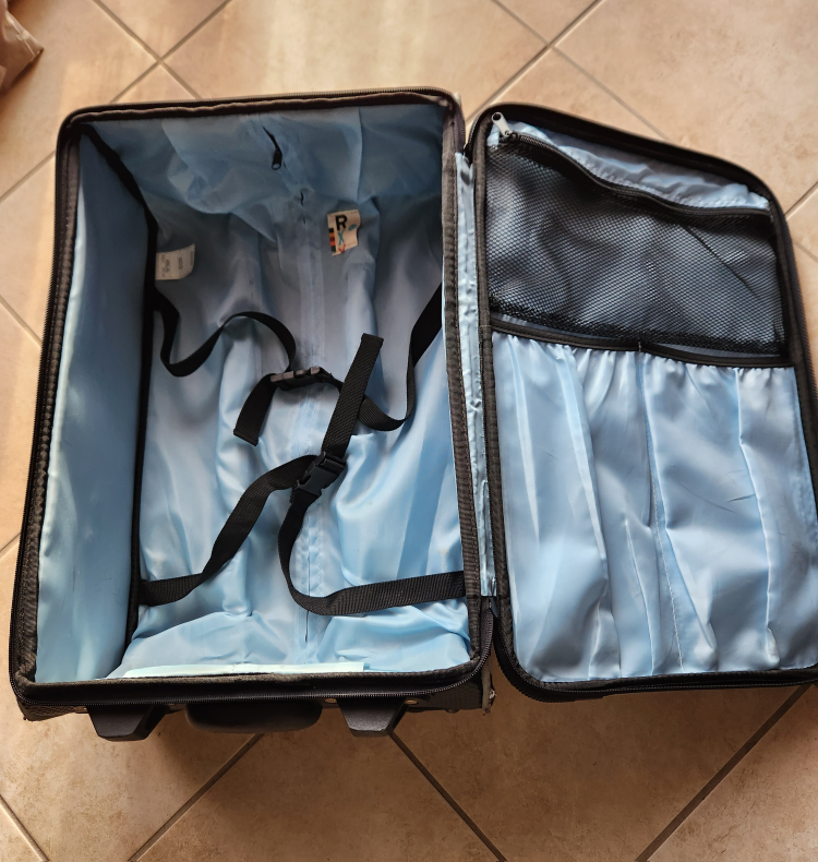 Roxy Carry on Luggage image indicator(5)