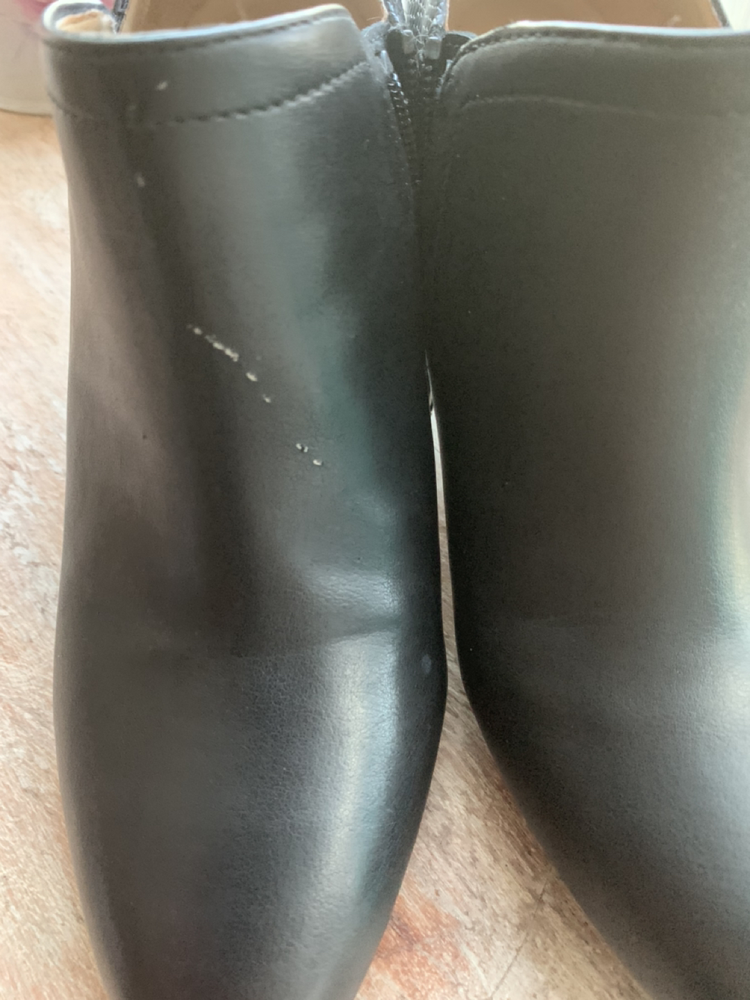 Naturalizer black booties size 9 image indicator(5)