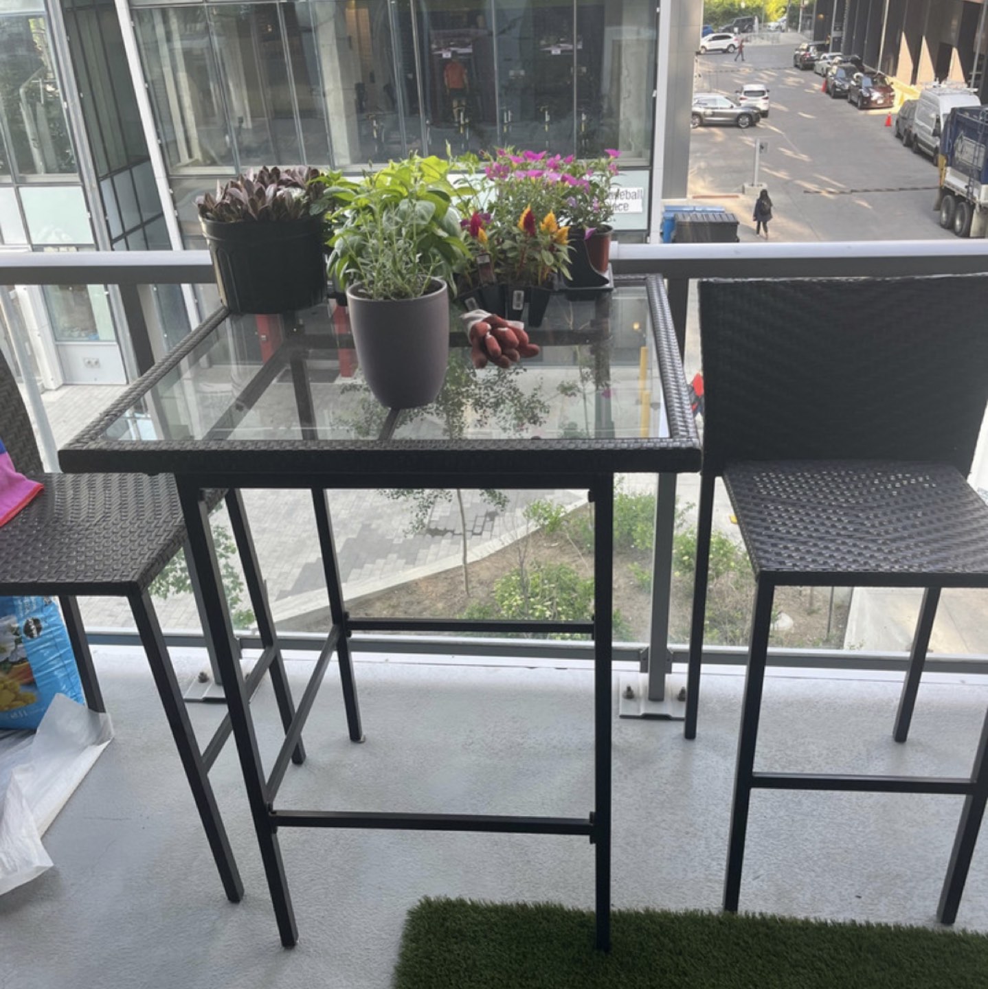 Outdoor ratten high top table