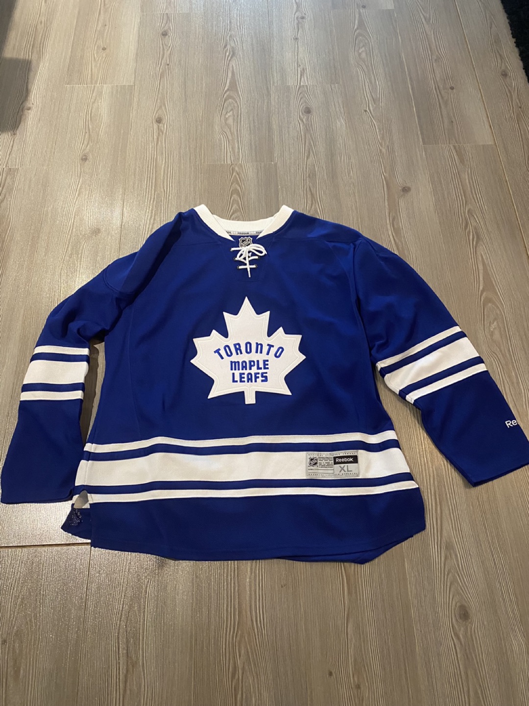 Toronto Maple Leafs Jersey - XL thumbnail