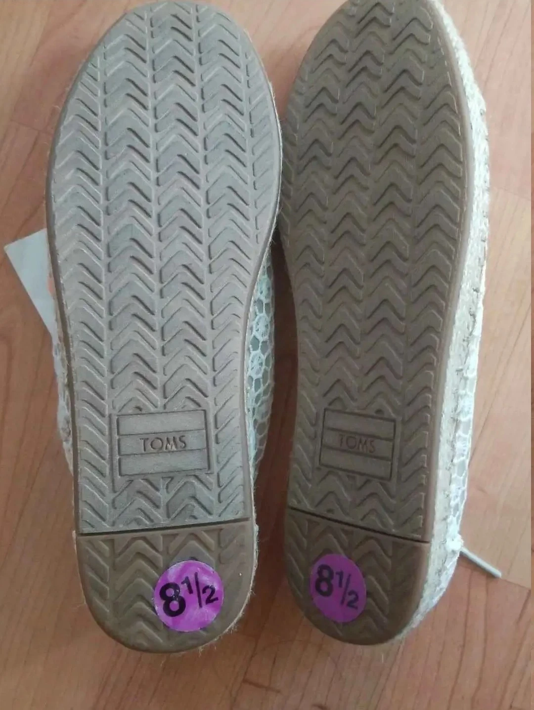 8.5 TOMS mosaic lace natural white embroidered sneakers - photo 4