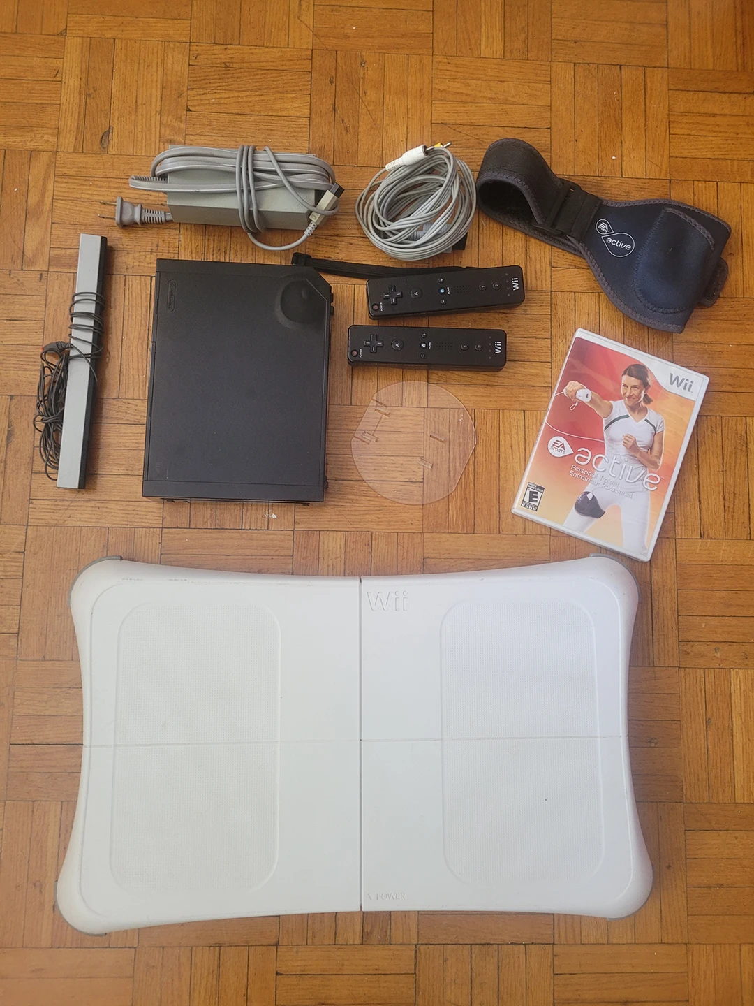 Nintendo Wii + WiiFit Board & Game thumbnail